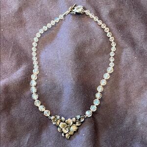 Elegant Gold Floral Necklace